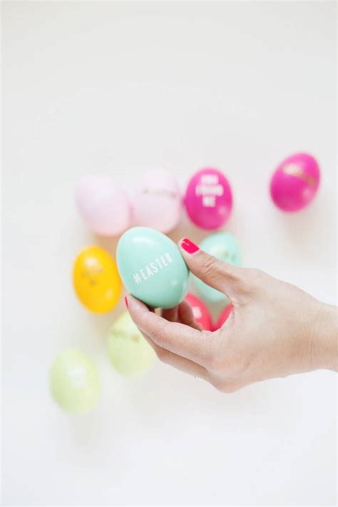 5 Super Cute Last Minute Easter Egg Decorating Ideas Curbly