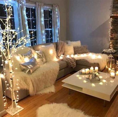 40 Christmas Lights Apartment Decorating Ideas