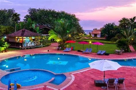 Comfortable Hotels In Goa For All Pocket Sizes Goa Travel Guide Goa Hotel Packages Goa