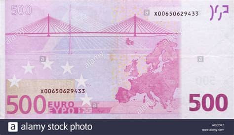 Allerdings lehnen schon jetzt einige läden die annahme hoher banknoten ab. 500 Euro Bill back Stock Photo, Royalty Free Image ...