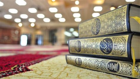 Dari ali dan ibnu mas'ud dikatakan dari rasulullah, allah melaknat pemakan riba, yang mewakili transaksi riba, dua saksinya. Al Baqarah Ayat Terakhir - Asia