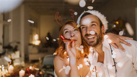 how to celebrate both christmas and hanukkah as an interfaith couplehellogiggles