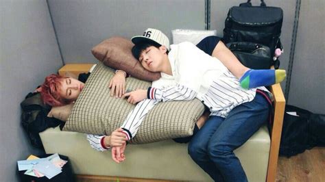 7 Times Idols Adorably Cuddled With Each Other Soompi