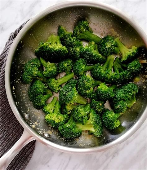 Garlic Butter Broccoli Eats Delightful