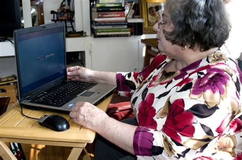 Бабушка За Компьютером Картинки Telegraph