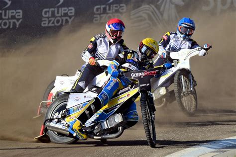 Over the time it has been ranked as high as 472 529 in the world, while most of its traffic comes from poland, where it reached as high as 8 394 position. Galeria Zdjęć - ZUZELEND.com - Żużel: Informacje, wyniki ...