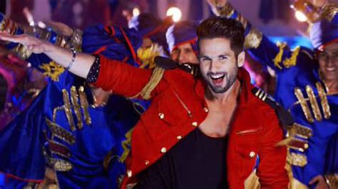 Shahid Kapoor Set To Star In A Biopic—deets Inside Movies News Zee News