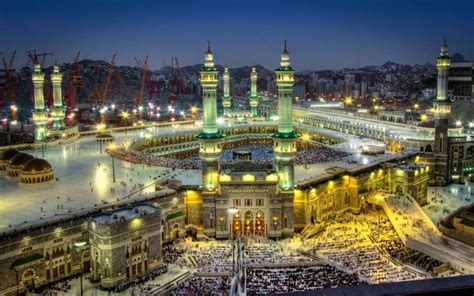 Pin By Elsa Lovely On Muslim Life Mecca Beautiful Mosques Makkah