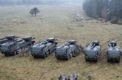 Ukrainian Soldiers Train On Denmarks Caesar 8x8 Howitzers For Enhanced