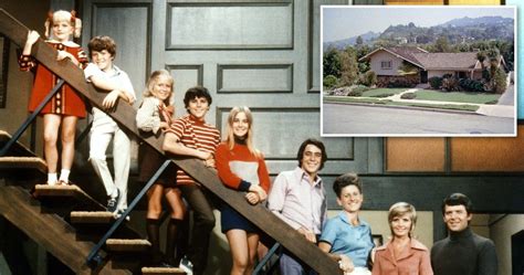 the brady bunch house hits the market after interior renovations to match the tv show