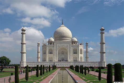 The 25 Most Awe Inspiring Landmarks In The World Thestreet