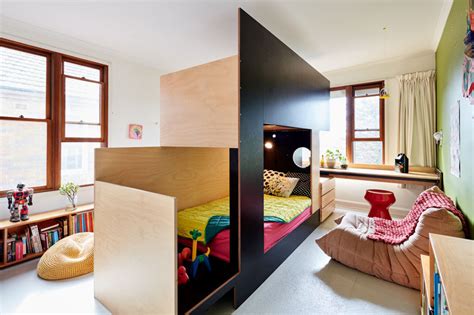 This Custom Bunk Bed Splits The Room In Two To Give Each Child Their