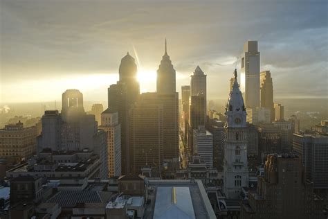 Philadelphia sunset [OC] [5472x3648] : r/CityPorn