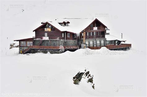 Cel Mai Mare Strat De Zăpadă Din România Este La Bâlea Lac Gs News