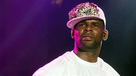 R Kelly Charged With Aggravated Sexual Abuse Youtube