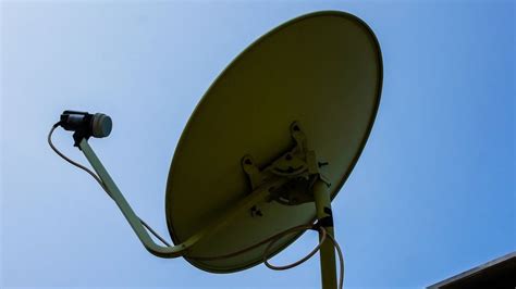 In case your monthly tv subscription bills have already become sky high, and you cannot do. Sky TV to go satellite dish-free in 2018 - BBC News