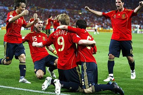 Oficialmente campeonato europeo de fútbol de la uefa 2008. Final Eurocopa 2008: España vs Alemania Partido Completo - Ver