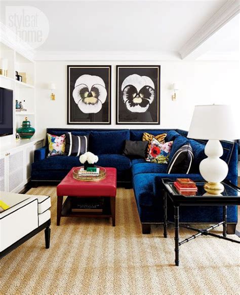 25 Stunning Living Rooms With Blue Velvet Sofas