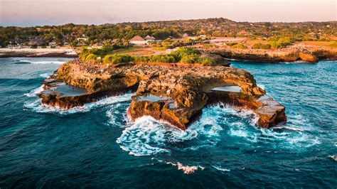 Your Guide To The Nusa Lembongan Cliff Hike The Travel Author