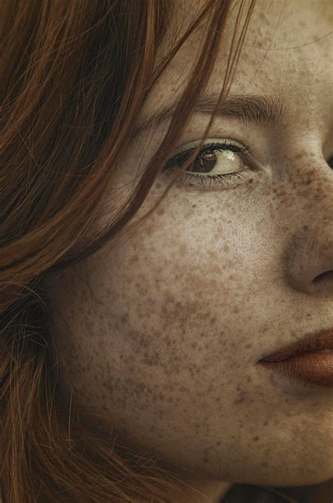 these photos will make you envious of your redhead girlfriend freckles women with freckles