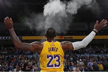 Lebron James Chalk Lakers Toss Angeles Powder