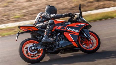 Ktm 125 duke is a commuter bike available at a price of rs. Entry-Level KTM RC 125 Launched In India At Rs. 1.47 Lakh