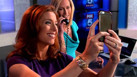Fox 5 News At 5 Laura Evans And Sarah Simmons Youtube