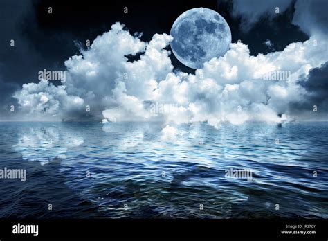 Moonlight Over Water Hi Res Stock Photography And Images Alamy