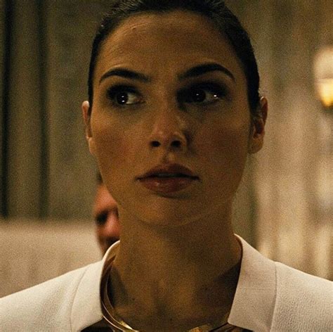 pin by mohammed ashraf on worlds of dc the cinematic universe gal gadot batman v superman