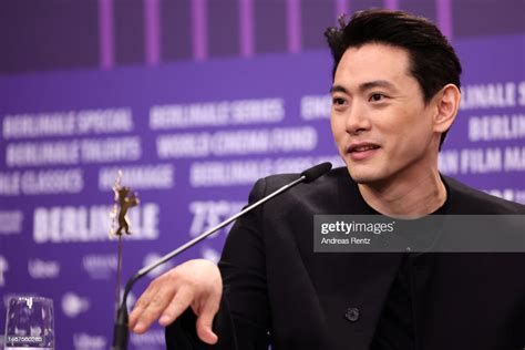 teo yoo speaks on stage at the past lives press conference during news photo getty images