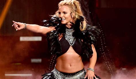 Britney Spears Keeps Performing As Bare Breast Pops Out During Piece Of Me