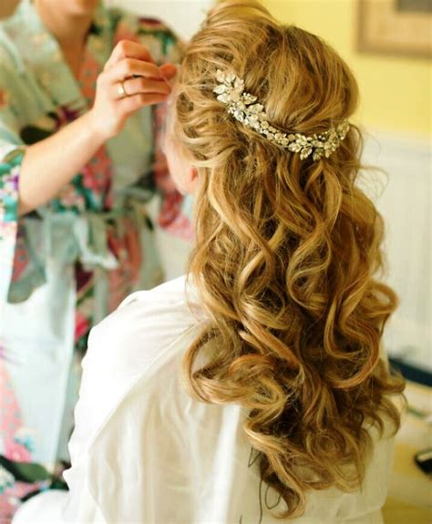 20 Elegant Half Up Half Down Curly Hairstyles Ideas Inspired Luv