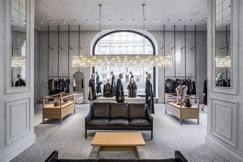Valentino Opens New Flagship Store In Moscow Cpp Luxury Shop
