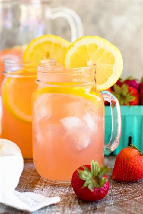 Strawberry Lemonade Vodka Drink Julies Eats And Treats