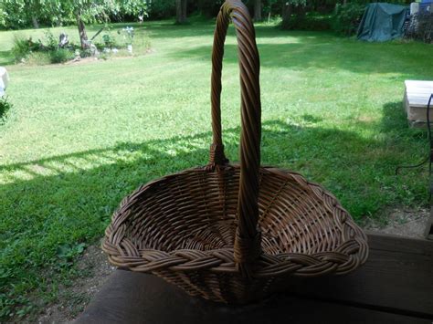 Vintage Brown 1950s To 1960s Wicker Basket With Handle Braided Etsy