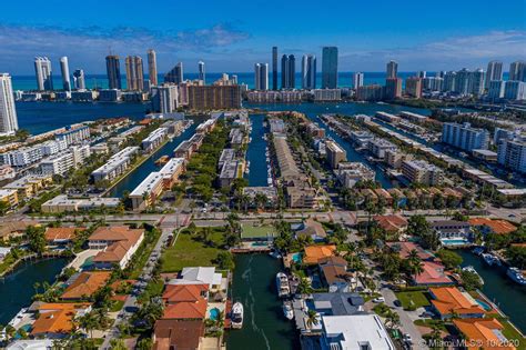 North Miami Beach Luxury Homes For Sale