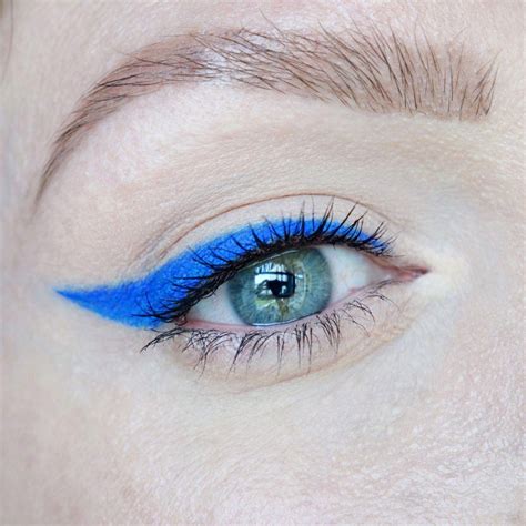 Bright Blue Winged Eyeliner Bold Eye Make Up Summer Make Up
