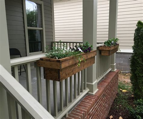 Brighten up your deck or balcony with this easy to make planter box! Simple Rail-Clamped Planter Box | Planter boxes, Railing ...