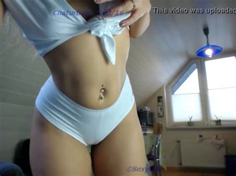 Hot Sexydea Flashing Ass On Live Webcam