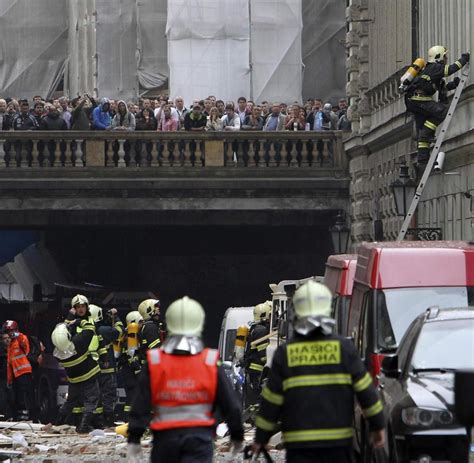 Tschechien Explosion In Prager Innenstadt Bilder And Fotos Welt