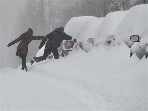 Massive Blizzard Buries East Coast Cbs News
