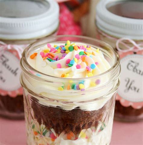 I had almost no friends at the beginning of this year(i'm a sophomore in high school). Cupcakes In a Jar! The Latest Cupcake Craze | Kitchn