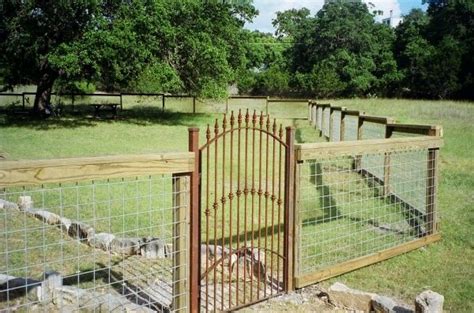 The rolls of wire are. Picture of Goat Fencing Panels Cattle Panel Fence For Your ...