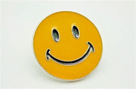Smiley Face Happy Smile Have A Nice Day Retro Yellow Vintage Enamel