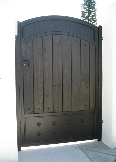 Browse relevant sites & find outdoor patio living. Resultado de imagen para puertas con arco de hierro forjado | Puertas de lamina, Puertas de ...