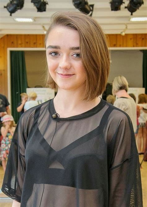 Pin On Best Friends Sophie Turner And Maisie Williams