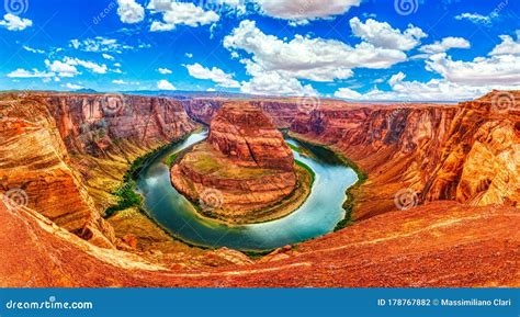 Horseshoe Bend Meander Of Colorado River In Glen Canyon Arizona Usa