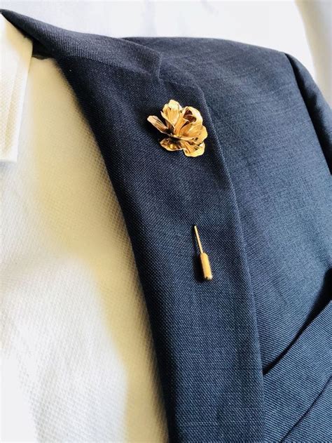 Brooch In 2020 Lapel Pins Mens Lapel Pins Wedding Lapel Pins Suit