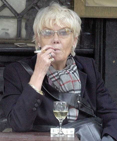 Dying Wendy Richard To Marry This Week Before Starting Treatment For