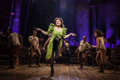 Best Broadway Shows 2020 Musicals And Plays In Nyc To See Right Now Thrillist